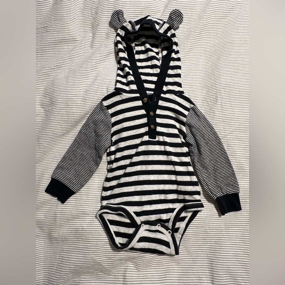 Carter's Black and Heatherd Gray Onesie/Bodysuit